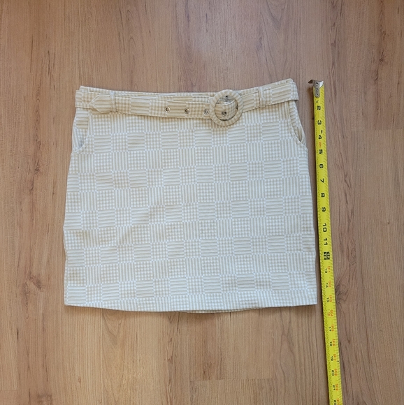 Emory Park mini skirt - beige, plaid, belted - Picture 7 of 7